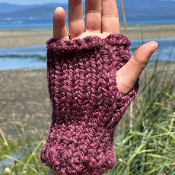 Hand Knit Wool Fingerless Gloves ~ Unisex - Picture 2 of 7